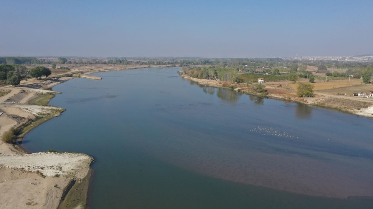Meriç ve Tunca nehirlerinin su seviyeleri düşmeye devam ediyor