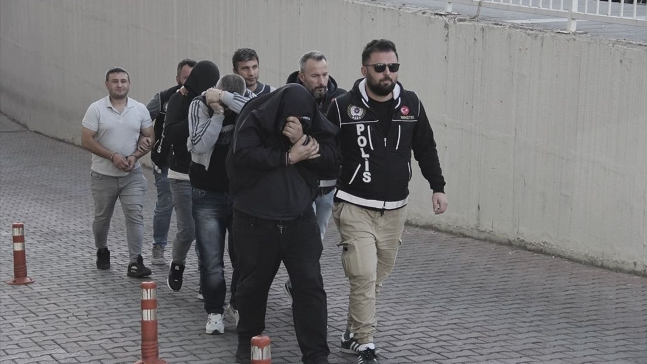 Kayseri'de Uyuşturucu Operasyonlarında 16 Kişi Tutuklandı