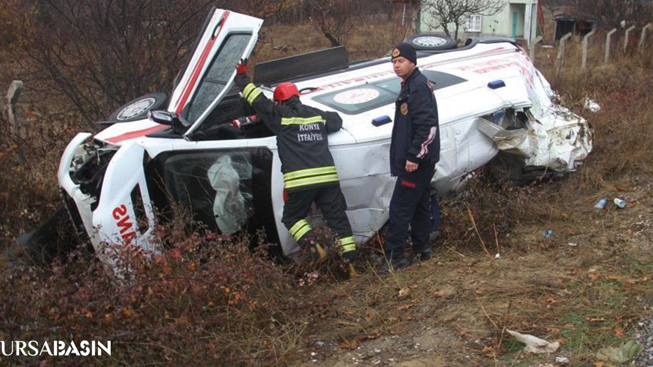 Beyşehir'de Ambulans ve Kamyonet Kaza Yaptı: 6 Yaralı