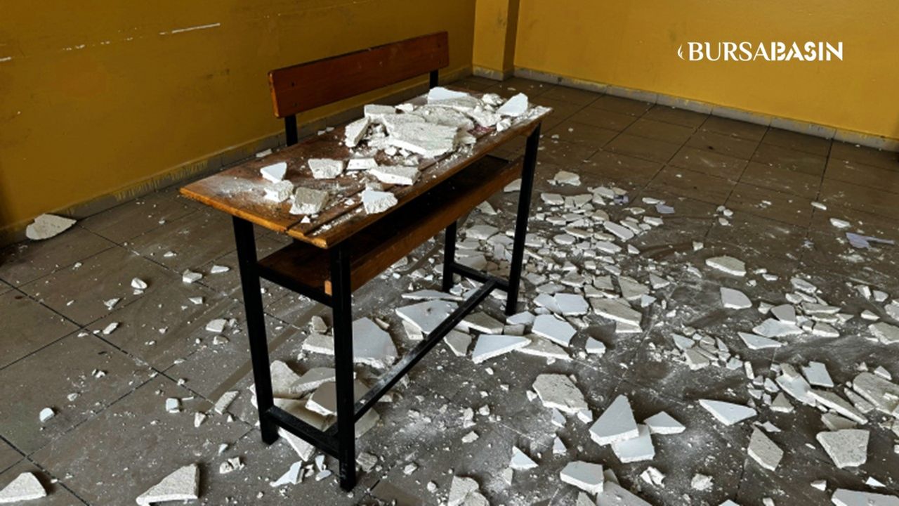 Canik'te Okul Tavanındaki Alçı Döküldü: 7 Öğrenci Hafif Yaralandı