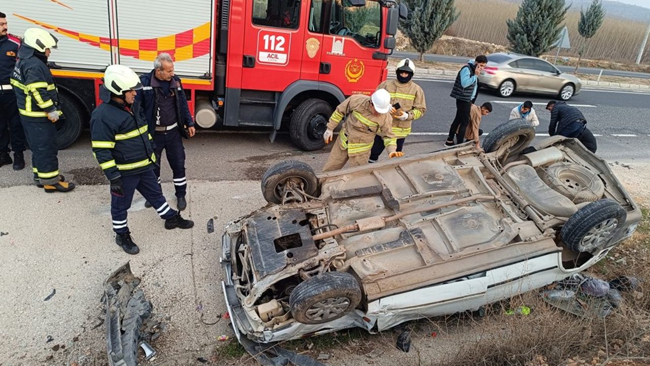 Mardin'de İki Trafik Kazasında 5 Kişi Yaralandı