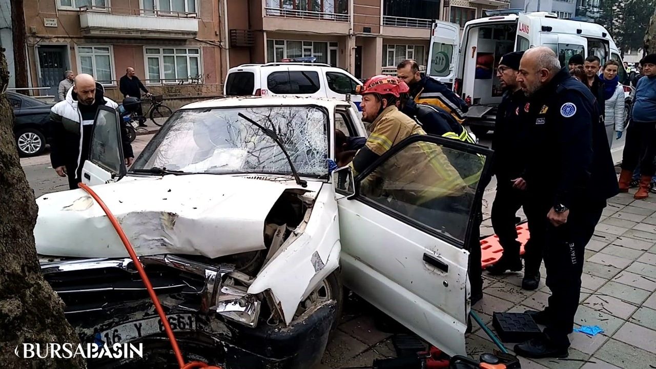 Bursa İnegöl'de Kalp Krizi: Sürücüsüz Kamyonet Kaza Yaptı