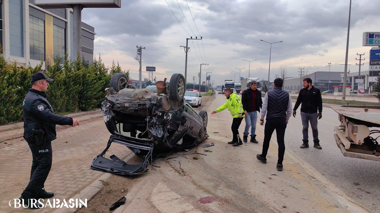 Bursa'da Kontrolden Çıkan Araç Takla Attı: Yaralı Var!