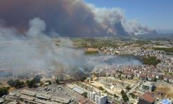 Antalya'da 4 Ayrı Noktada Çıkan Yangın Şehir Merkezine Yaklaştı