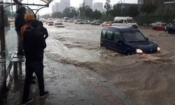 Ankara'da Sağanak Yağış Yerini Sele Bıraktı