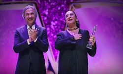 Türk sinemasını geçmişten geleceğe taşıyanlar ödüllendirildi