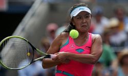 Çinli tenisçi Pekin'de ortaya çıktı