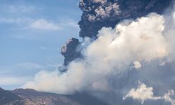 İtalya'da volkanik ada yüksek gaz yoğunluğu nedeniyle...