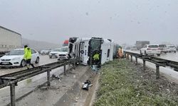 Bursa'da Aynı Yerde İki Tır Kaza Yaptı!