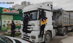 Bursa'da park halindeki tırdaki battaniyeler panik yarattı