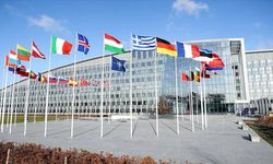 NATO ülkelerinin savunma bakanları olağanüstü toplandı