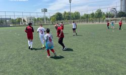 Bursa'da Down Sendromlu sporcuların katılımıyla futbol maçı