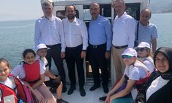 Bursa'da lider çocuklar tekne gezisi yaptı