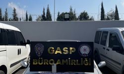 Bursa'da kendisini polis olarak tanıtıp dolandırıcılık yapan zanlı tutuklandı