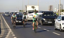 İSTANBUL - Selanik'ten Samsun'a "Ata evinden" aldıkları toprağı götüren bisikletliler İstanbul'a ulaştı