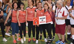 MUĞLA - Marmaris Uluslararası Veteran Voleybol Turnuvası başladı
