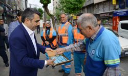 Başkan Oktay Yılmaz Bayramı Davutdede Camii’nde Karşıladı