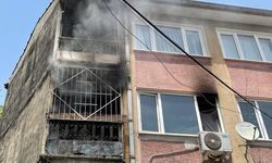 Bursa'da evde yangın paniği 3 kişi dumandan etkilendi