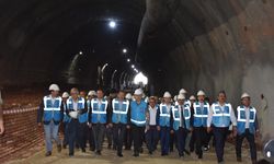 Osmaneli-Bursa-Bandırma-Balıkesir Hızlı Tren Hattı T04 Tüneli Işık Görme Töreni Düzenlendi