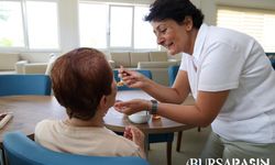 Alzheimer Hastaları Bursa'da Artık Gece de Konaklayabilecek