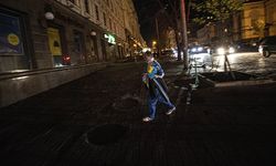 Kiev'de bazı sokaklara elektrik verilemiyor