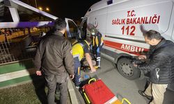Bursa'da ambulans yaşlı kadına çarptı