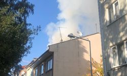Bursa'da 4 katlı binanın çatısında yangın çıktı