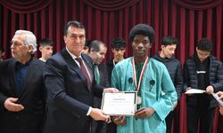 Bursa'da Uluslararası Lisede Karne Heyecanı