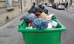 Fransa'da sokaklar çöplüğe döndü bakan isyan etti