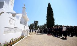 Fransız Mezarlığı'nda Çanakkale Kara Savaşları'nın 108'inci yılı dolayısıyla tören düzenlendi