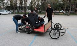 Kırklareli'nde lise öğrencileri ürettikleri "Hızır" adlı araçla TEKNOFEST'e katılmak istiyor