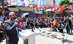 AK Parti Grup Başkanvekili Turan, Lapseki'de mitingde konuştu