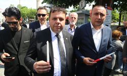 Edirne'de CHP teşkilatı vatandaşları "kırmızı dipli mumla" oy kullanmaya davet etti