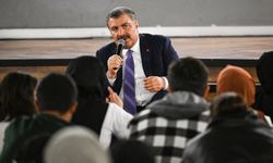 Sağlık Bakanı Fahrettin Koca Üsküdar'da gençlerle buluştu