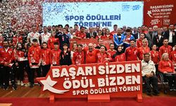 Bursa'da sporun yıldızlarına ödül yağdı