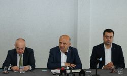 Eski AK Parti Kocaeli Milletvekili Fikri Işık, basınla buluştu