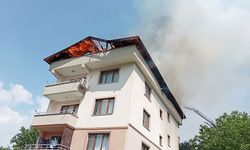 Kocaeli'de binanın çatısında çıkan yangın söndürüldü