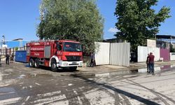 Sakarya'da geri dönüşüm tesisinde çıkan yangın söndürüldü