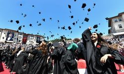 Koç Üniversitesi'nde mezuniyet heyecanı