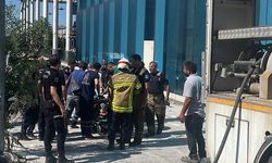 Bursa'da Bina Yıkımında Devrilen İş Makinesinin Operatörü Yaralandı