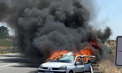 Balıkesir'de iki otomobilin çarpışması sonucu 3 kişi yaralandı