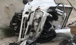 Bursa'da kamyonetin tıra arkadan çarpması sonucu 1 kişi öldü