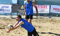 Geleneksel Lapseki Belediyesi Plaj Voleybolu Turnuvası başladı