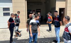 Kocaeli'de 12 düzensiz göçmen sınır dışı edildi