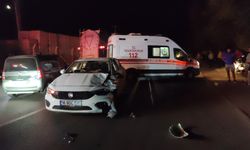 Bursa'da Otomobil ile Motosiklet Çarpıştı! 2 Yaralı