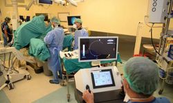 Bursa Uludağ Üniversitesi Hastanesi'nde ilk kez robotik böbrek taşı kırma ameliyatı yapıldı