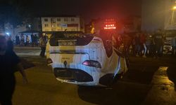 Bursa'da 3 otomobilin karıştığı kazada 5 kişi yaralandı