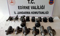 Edirne'de kargoyla gönderilen 16 kaçak otomobil parçası ele geçirildi