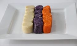 Edirneli şekerlemeci, badem ezmesinin lavantalı ve portakallı çeşitlerini üretti