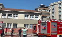 Kocaeli'de okulun çatısında çıkan yangın söndürüldü